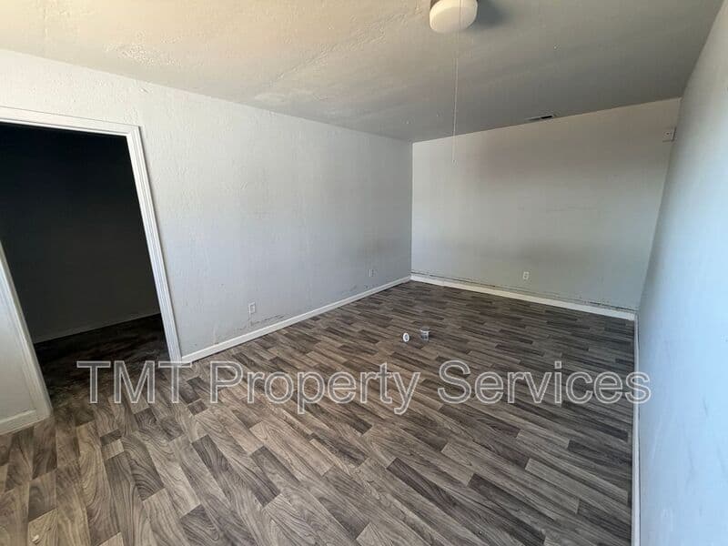 Sacramento House: 5101 North Pkwy