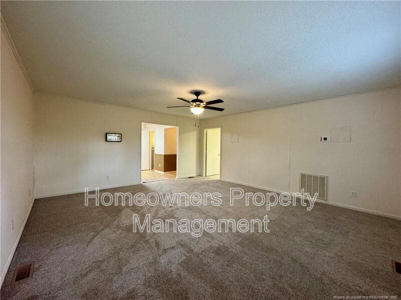 Spring Lake House: 400 Harrill Cir