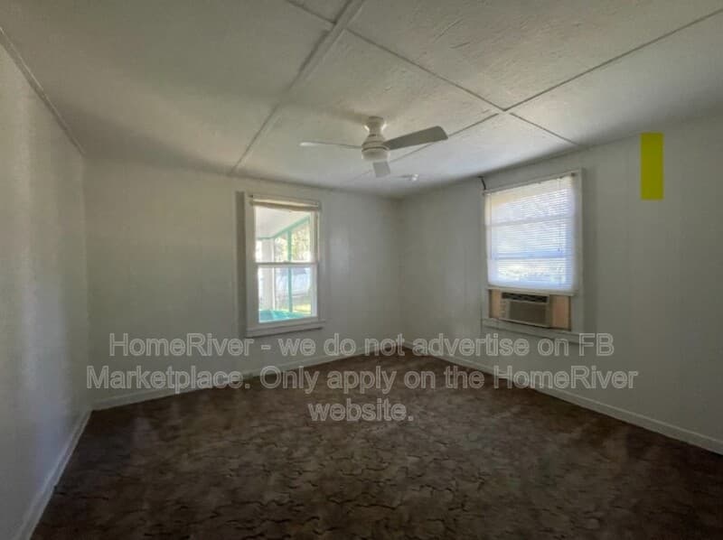 Lake Panasoffkee House: 1710 NW 29th Rd