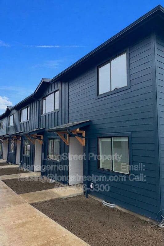 Philomath Townhome: 800 S 19th St