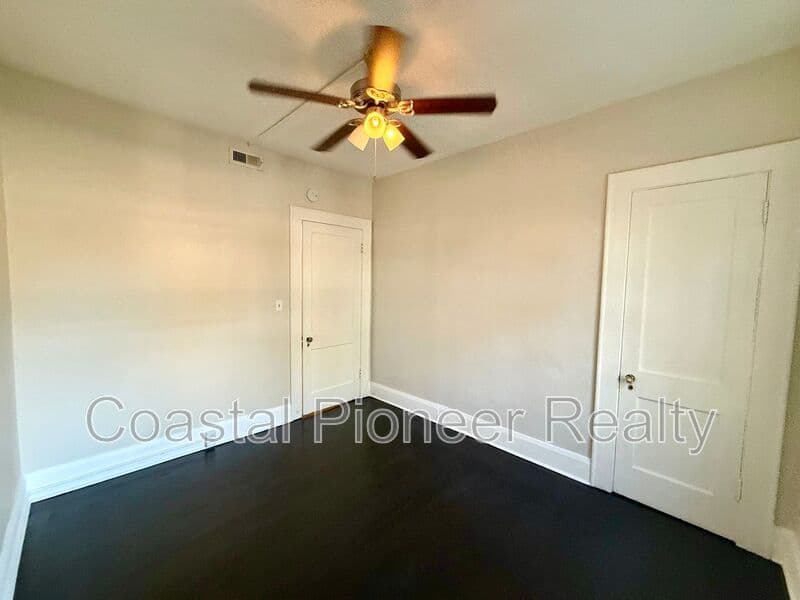 TAMPA Condo: 4015 N Seminole Ave