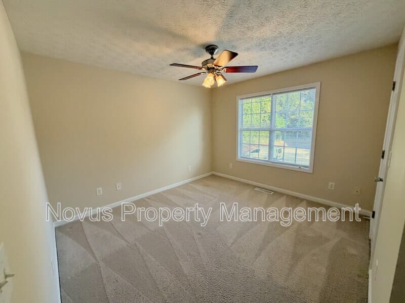 Bremen Townhome: 527 Lawson St