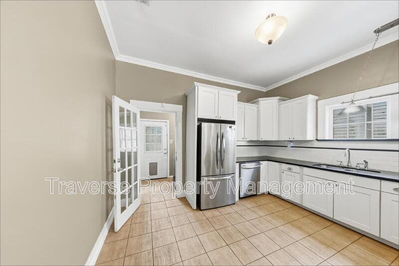 Fort Worth House: 1816 Washington Ave