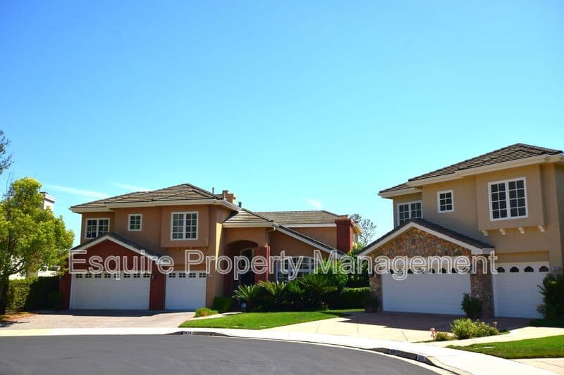 LAKE SHERWOOD House: 1674 BUSHGROVE CT