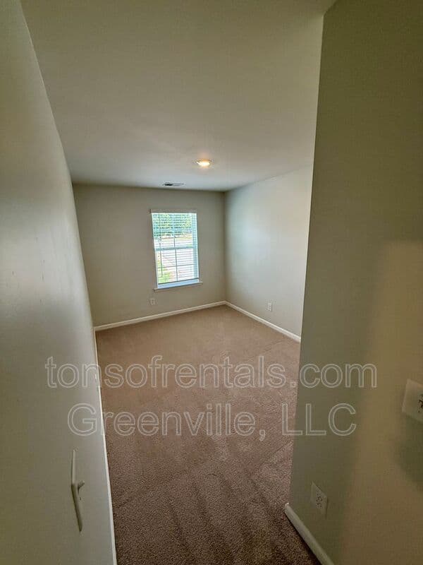 Pendleton Townhome: 107 Pendleton Place Way