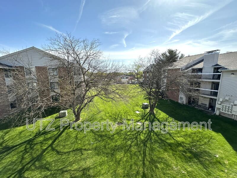 Glen Burnie Condo: 1111 Castle Harbour Way
