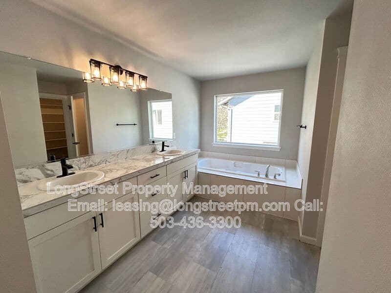 Adair Village House: 7237 SE Berg Dr