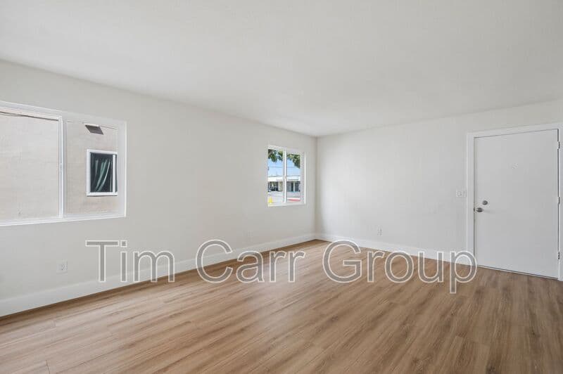 Costa Mesa Condo: 121 E Bay St