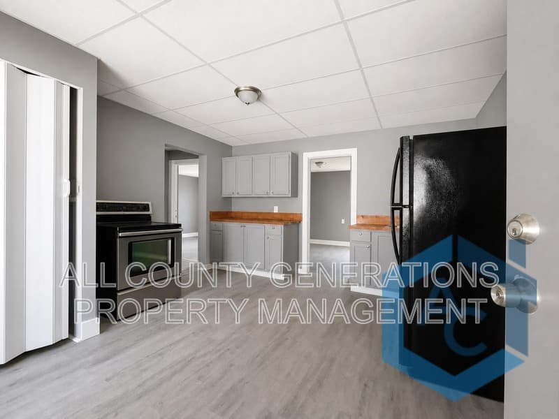 Lorain Condo: 2117 E 29th St