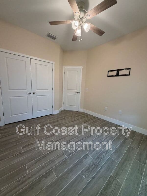 Northport House: 2793 Abbeville Rd
