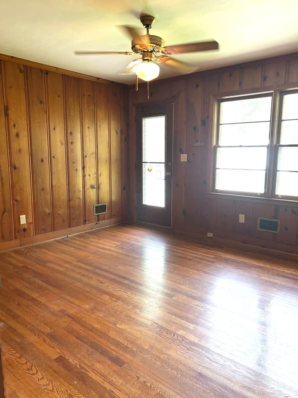 Greenville House: 407 Elizabeth Drive