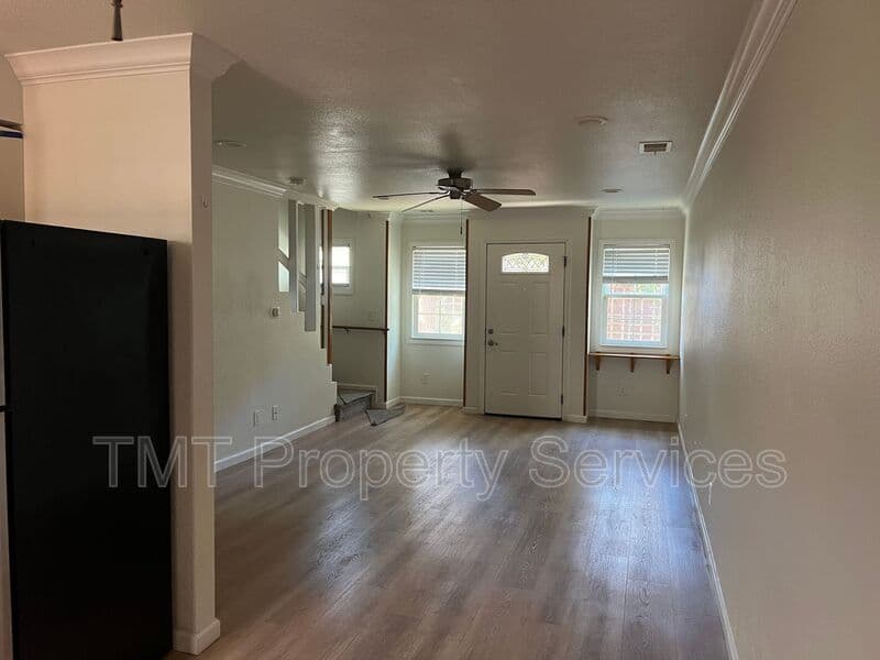 Sacramento House: 376 Morrison Avenue