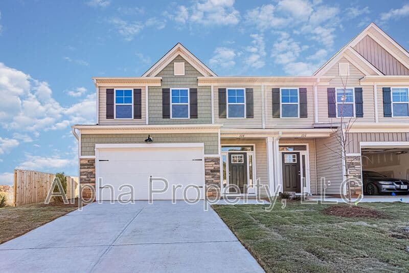 Greer House: 328 Trail Branch Ct