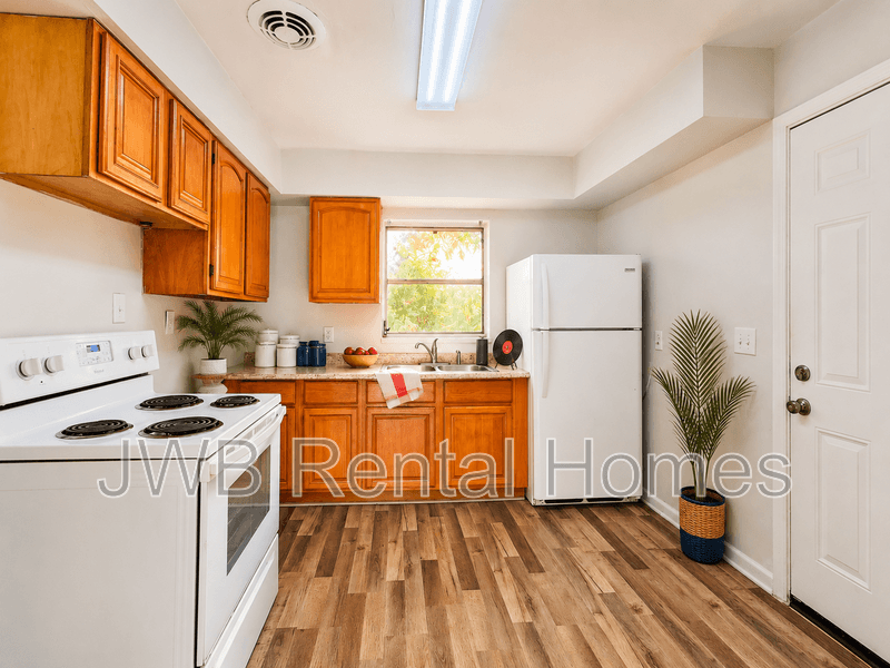 Jacksonville House: 2321 Kinwood Ave