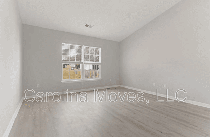 Greenville House: 104 Becket Court