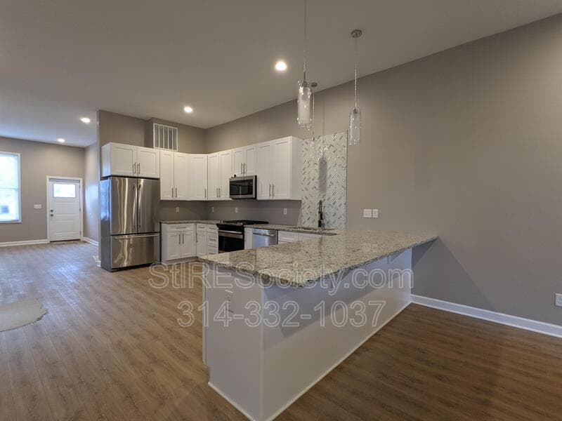 St. Louis Condo: 2206 Blendon Pl.