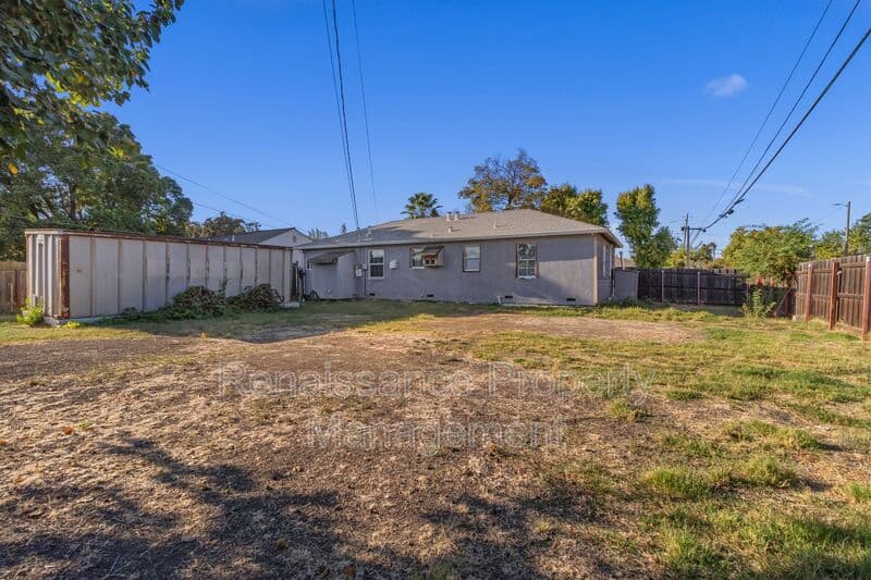 Stockton House: 2406 Telegraph Avenue