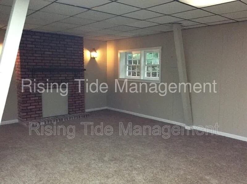 Birmingham House: 5757 Walnut Grove Rd