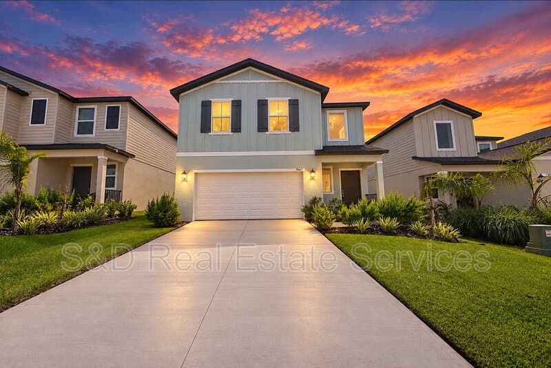 Lakeland House: 7847 Abagail Dr.