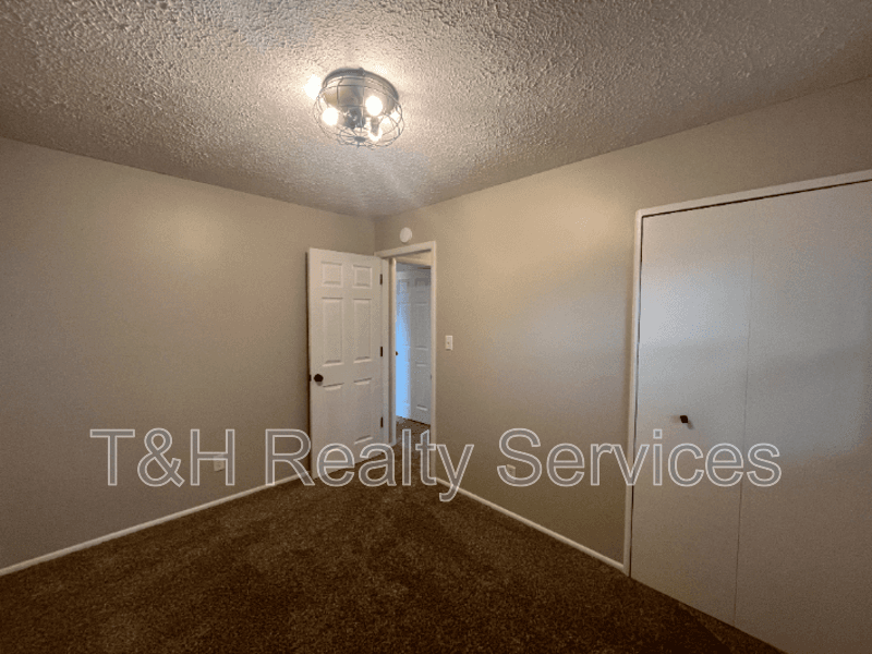Kokomo House: 1306 Council Court