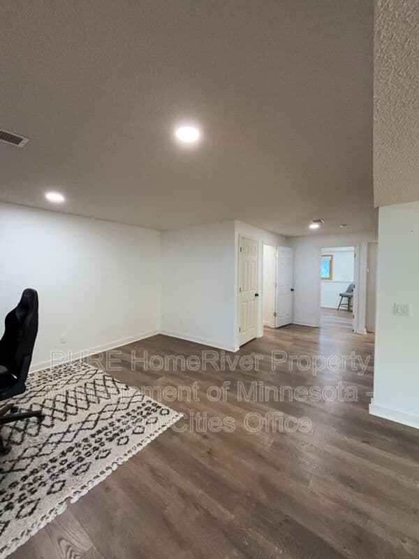 Coon Rapids House: 12394 Magnolia Cir Nw