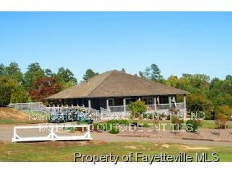 Fayetteville House: 934 Westland Ridge Rd.