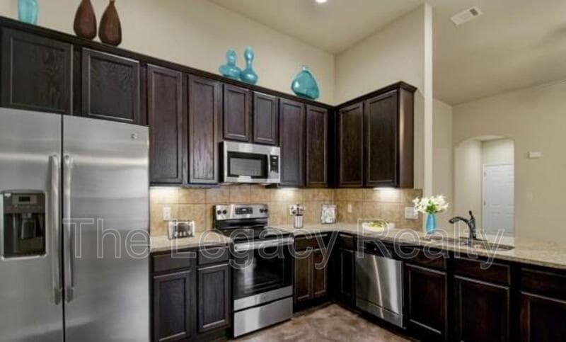 New Braunfels House: 337 Emma Dr