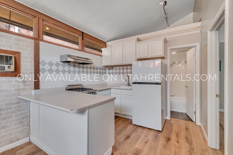 Salt Lake City Condo: 1073 E 200 S