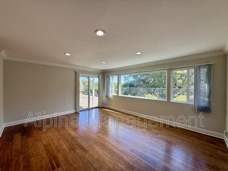 Burlingame House: 2917 Arguello Drive - Main