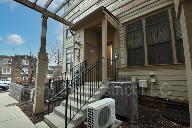 Washington Townhome: 7201 Georgia Avenue NW