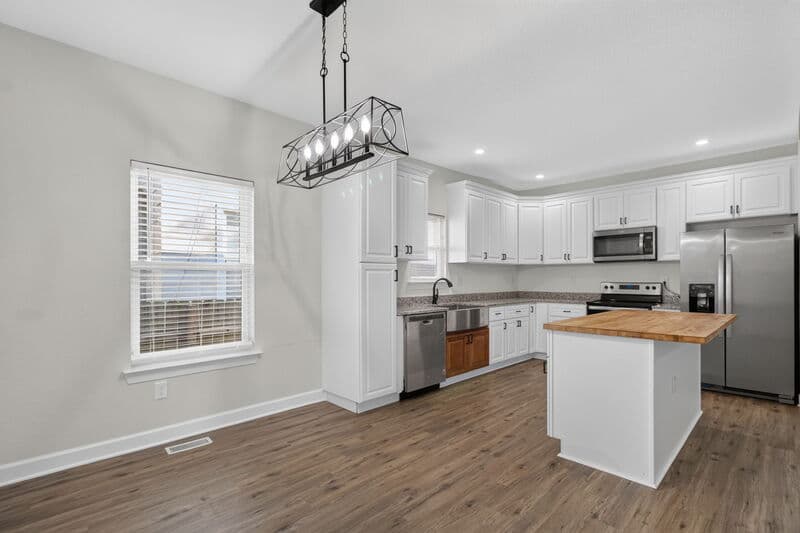 Portsmouth House: 242 Webster Ave