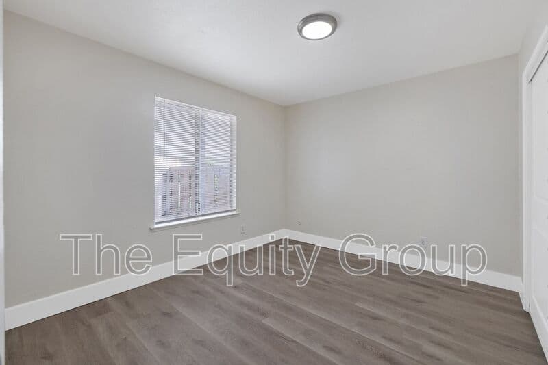 Visalia House: 3515 W Campus Ave -1