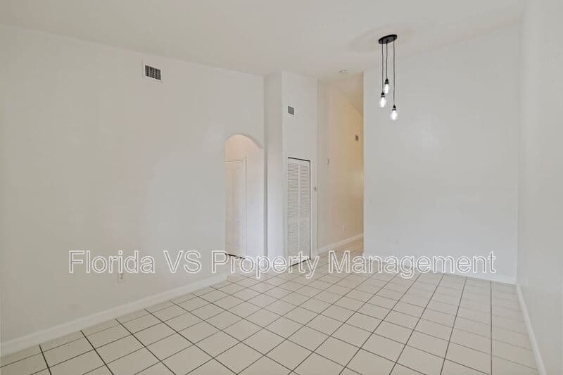Homestead Condo: 1663 SE 29 st.