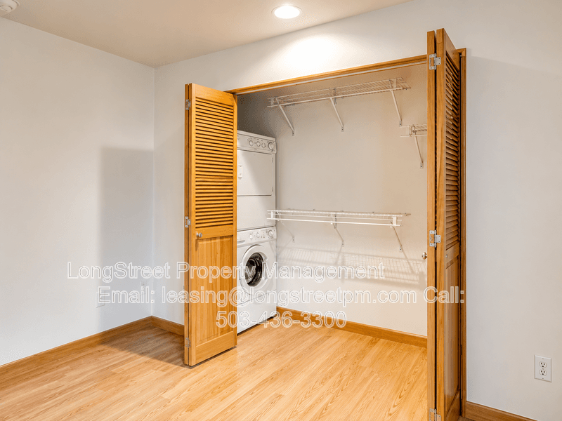 Portland Condo: 720 NW Naito Pkwy D22
