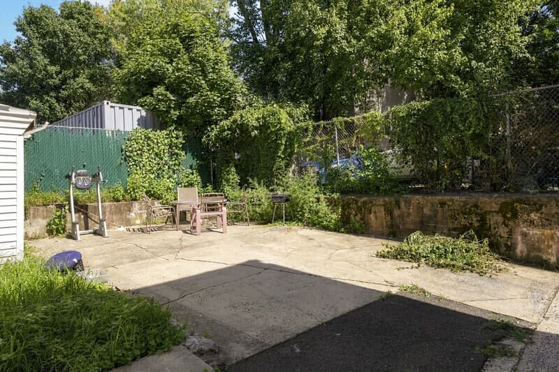 Irvington Condo: 16 Montrose Terrace