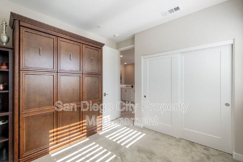 Carlsbad House: 1817 Artemisia Ct