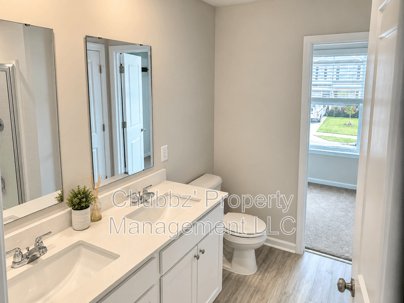 Ridgeland House: 2126 Sanctum St