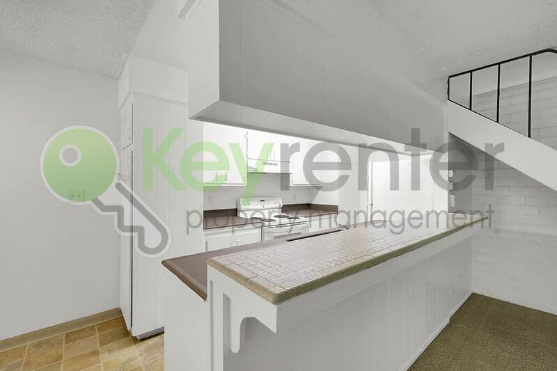 Sacramento House: 2941 Norcade Circle