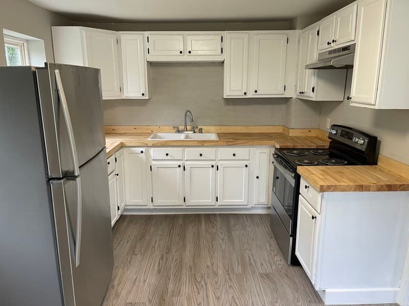 Louisville House: 1719 Airline Dr