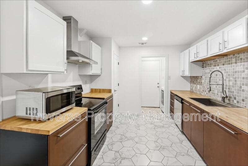 Fort Worth Condo: 7806 Laver Ct