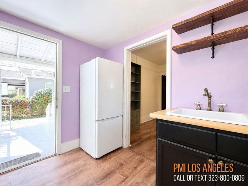 Los Angeles Condo: 4187 Denker Ave