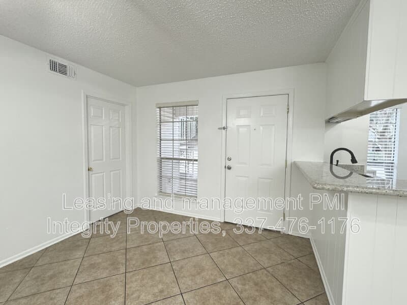 Baton Rouge Apartment: 7324 Menlo Drive