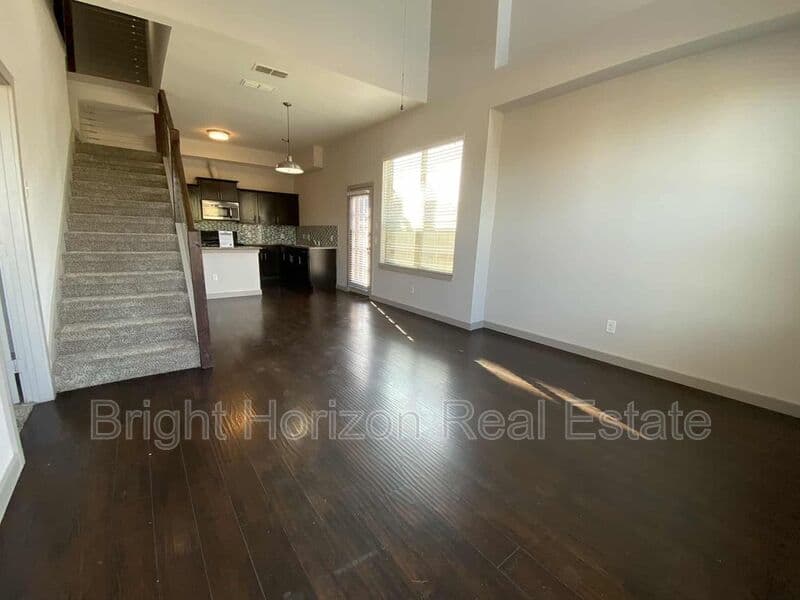 Hurst Condo: 3601 Valley Vista Drive