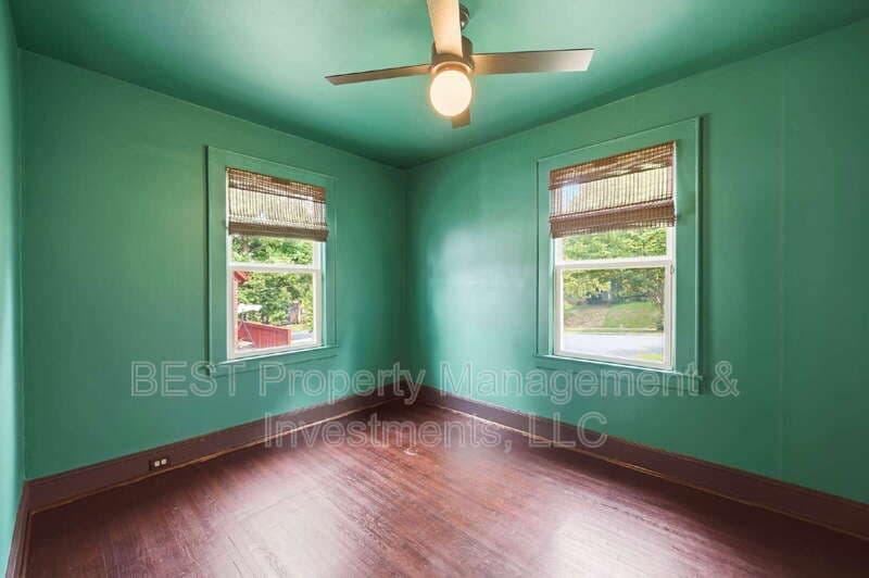 Charlotte House: 2208 Wilmore Drive