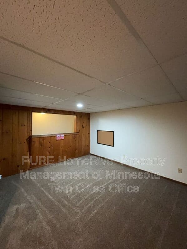 Bloomington House: 9306 Blaisdell Ave S