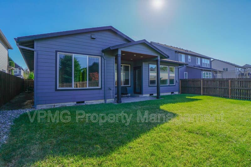 Vancouver House: 10910 NE 97th Ave