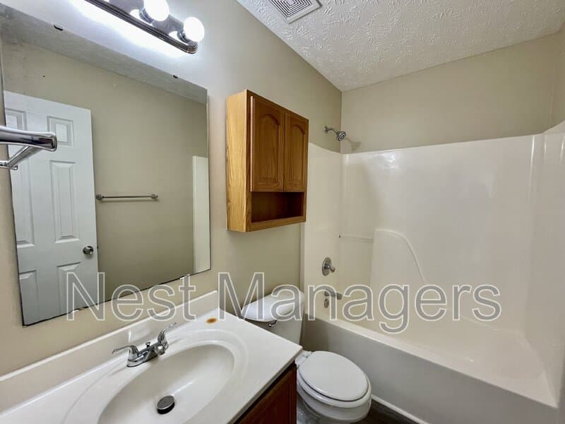 Fayetteville House: 9616 Gooden Drive