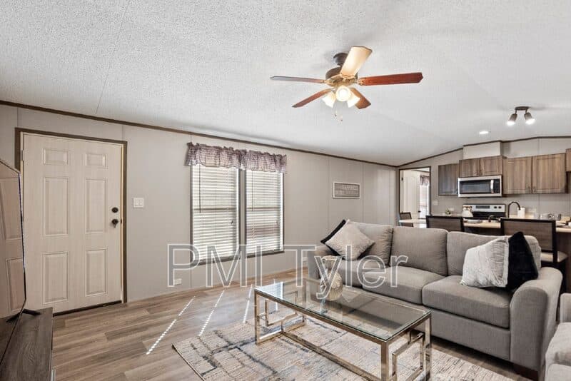 Kilgore House: 257 Sugar Maple Lane