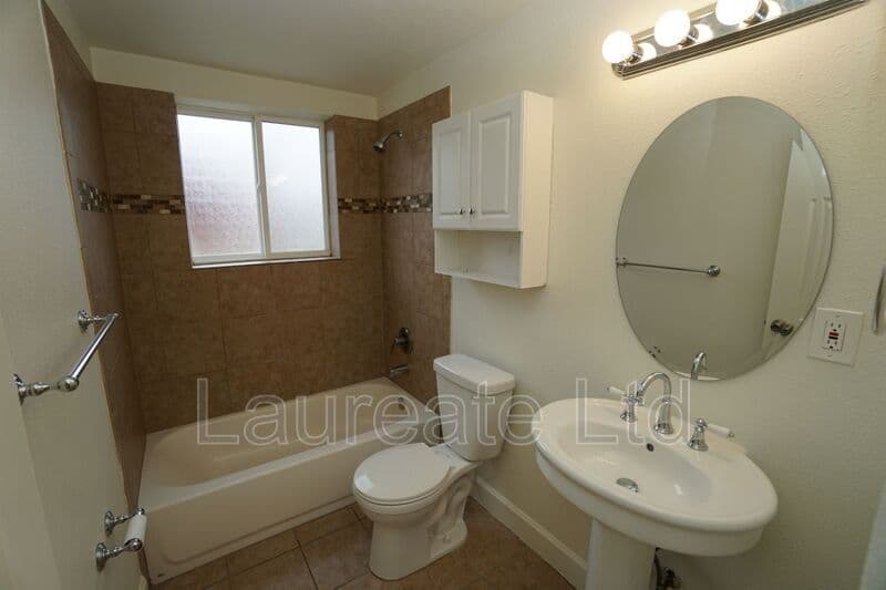 Aurora Condo: 1968 Beeler St