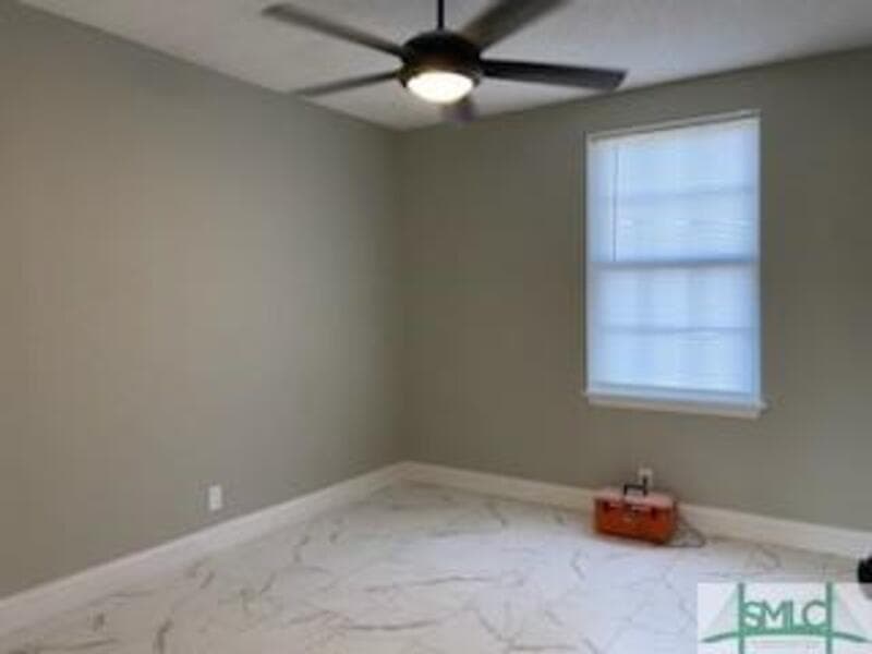 Savannah Condo: 1000 West 53rd Street - Lower Unit